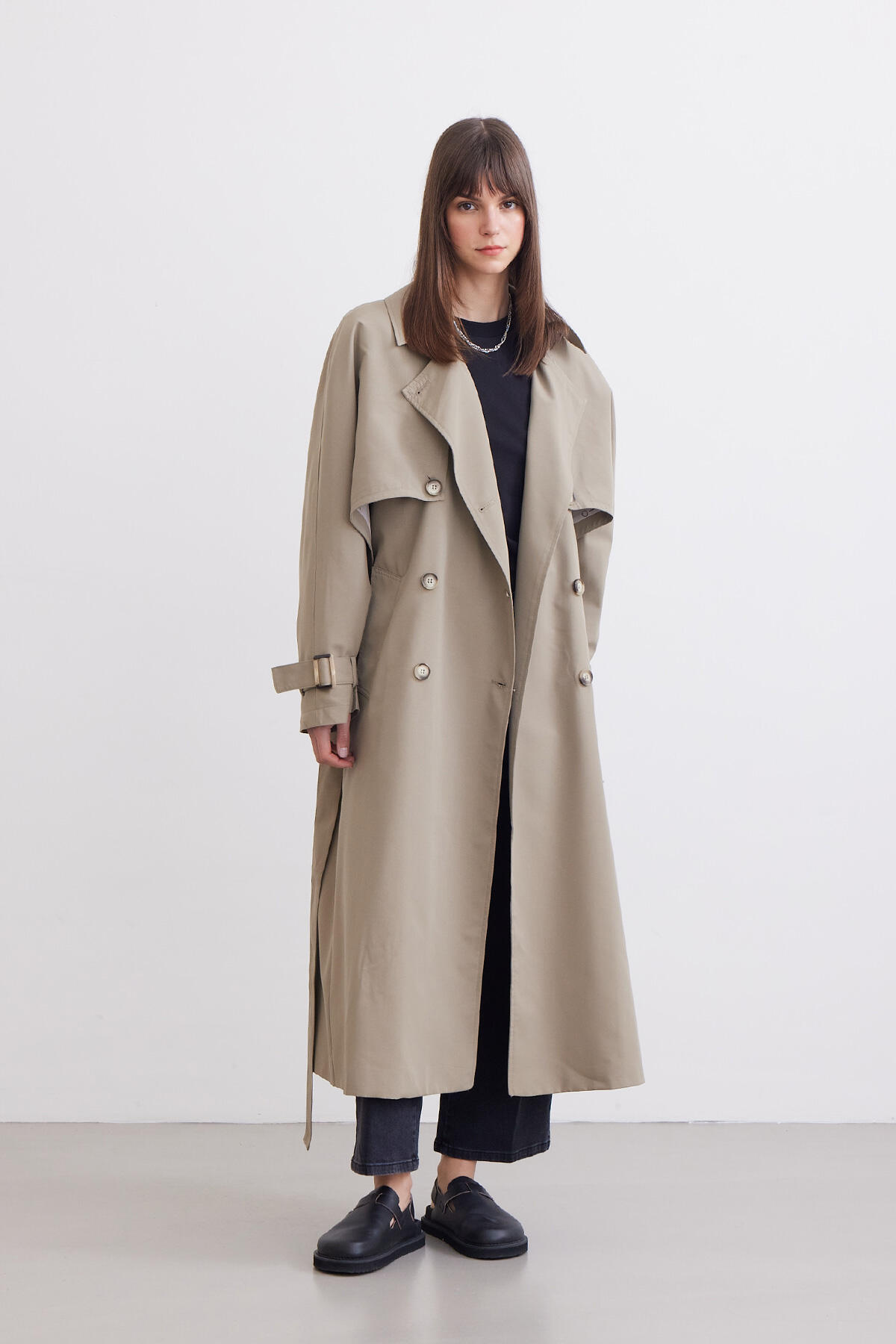 DUAL USAGE DESIGN TRENCH COAT SAND