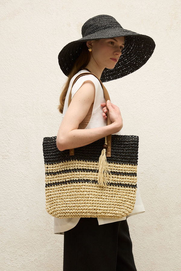 Manuka - STRIPED STRAW SHOULDER BAG BLACK (1)