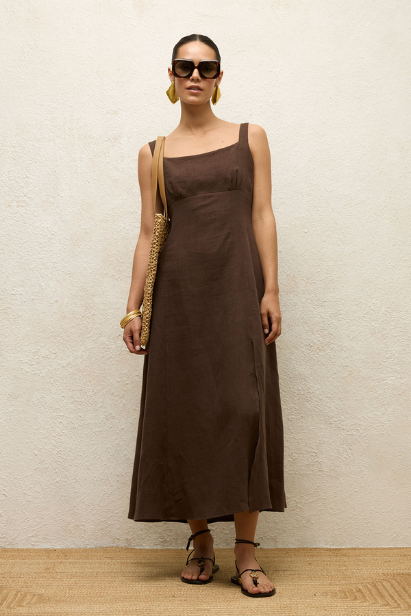 Manuka - SLIPPED LINEN DRESS BITTER BROWN (1)