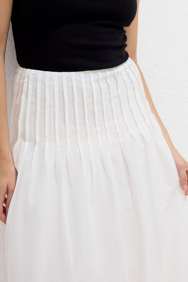 Manuka - RIBBED VAIL SKIRT ECRU (1)