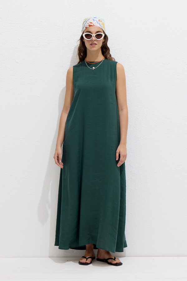 Manuka - TENCEL COMFORTABLE SLEEVELESS DRESS EMERALD (1)