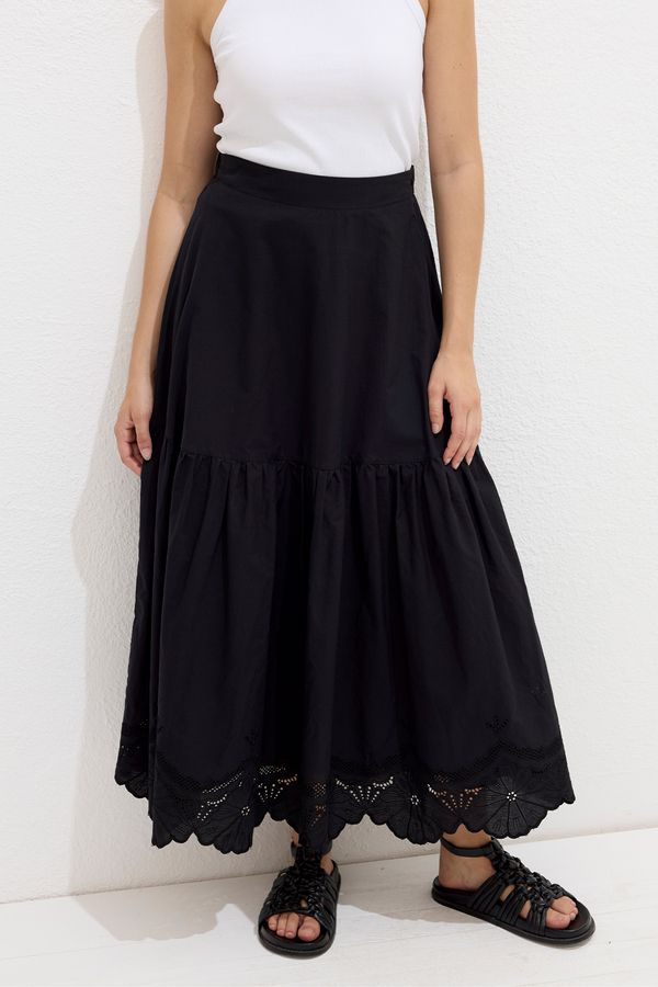 Manuka - EMBROIDERED SKIRT BLACK (1)