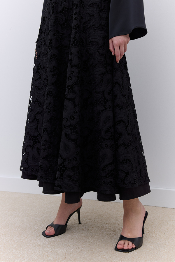 Manuka - LIMITED EDITION LACE SKIRT BLACK (1)